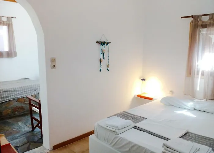 Mar-nik Village * Paliochori